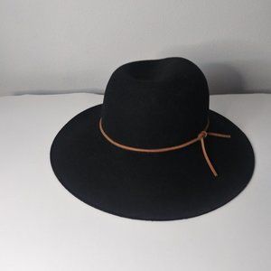 Phenix Alexis Wool Floppy Hat Boho Wide Brim Round Crown Leather Tied Band NWOT